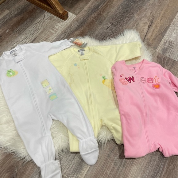 Carter's Other - Carter’s 12-2T fleece footie PJ NWT(2)